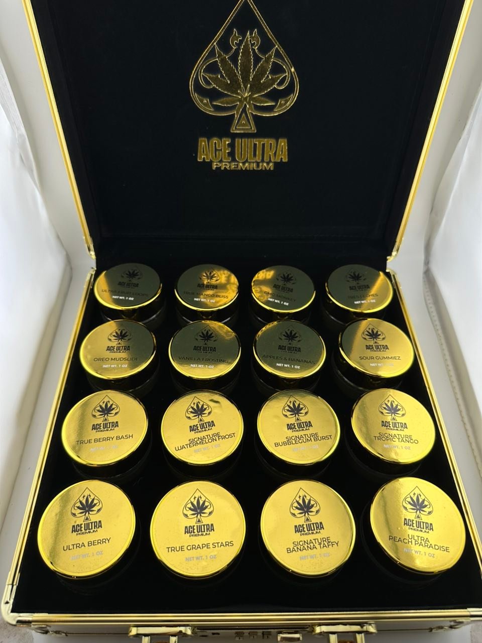 Ace Ultra Premium 16 × 1OZ Mixed Extract Case — Gallery View 2 Ace Ultra Premium 16 × 1OZ Mixed Extract Case — gallery view 2