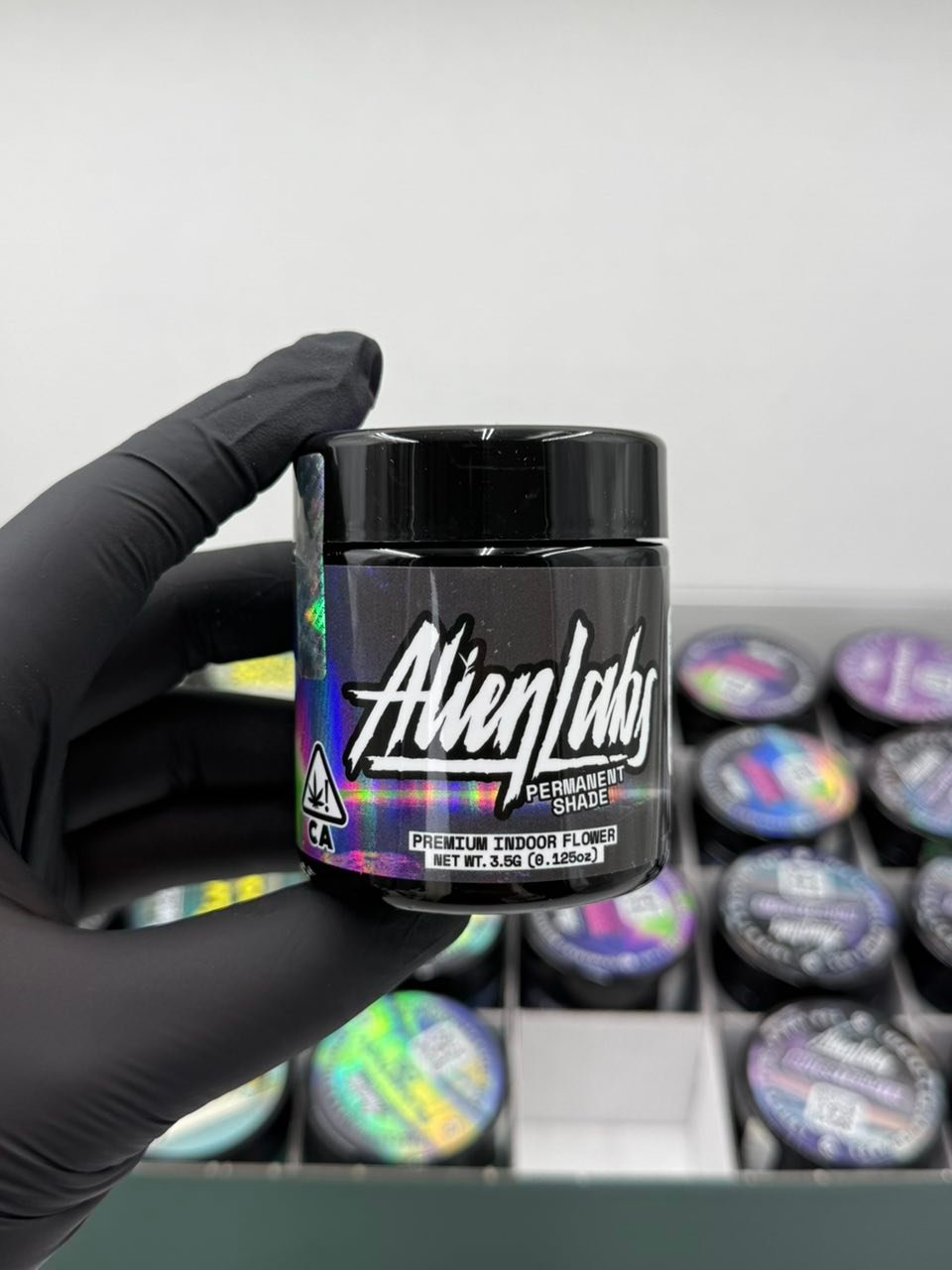 Alien Labs Permanent Shade 3.5g premium indoor flower jar Alien Labs Permanent Shade 3.5g premium indoor flower jar