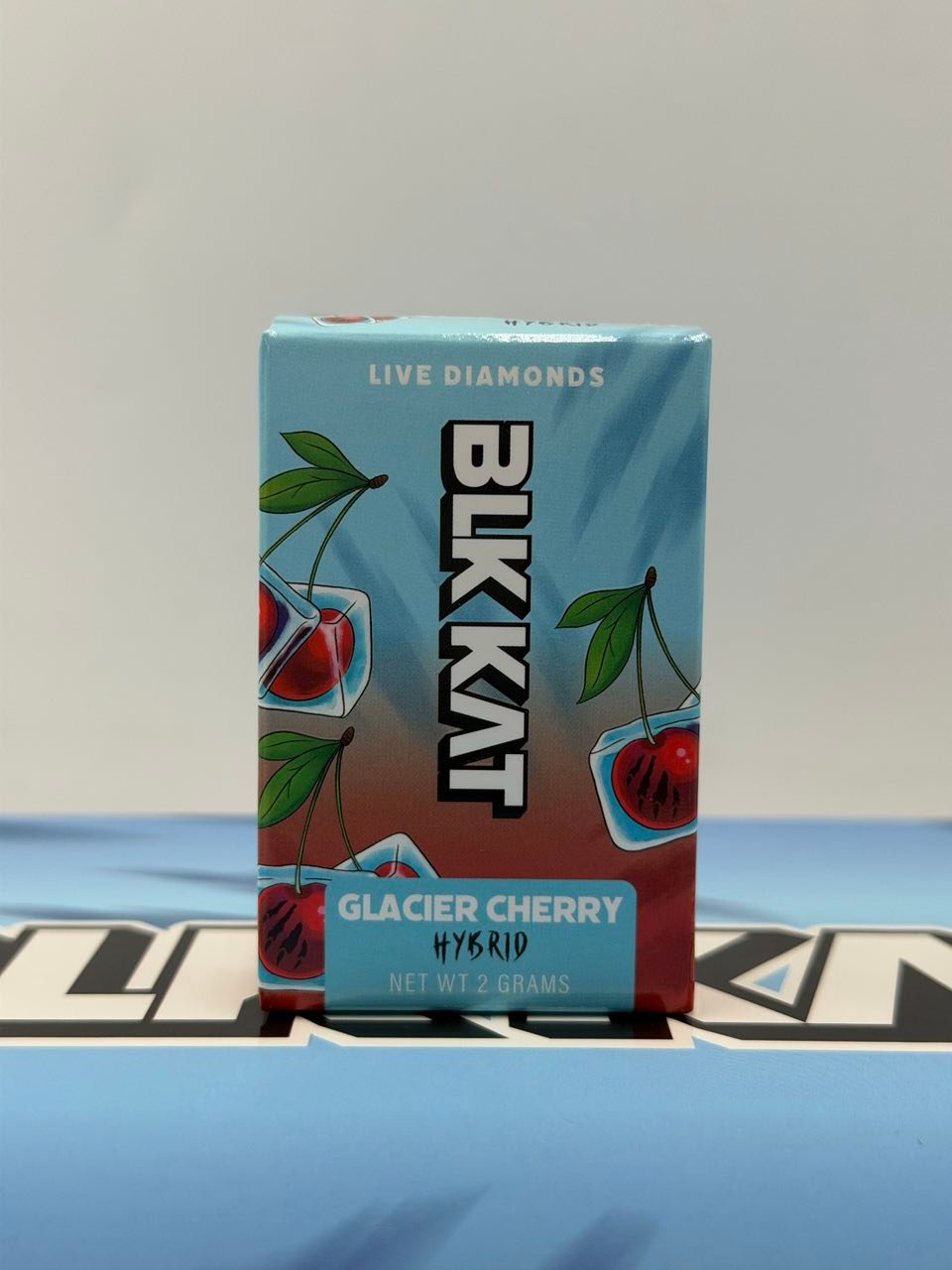 BLK KAT 2G Live Diamonds Disposable — Main View BLK KAT 2G Live Diamonds Disposable — main product view