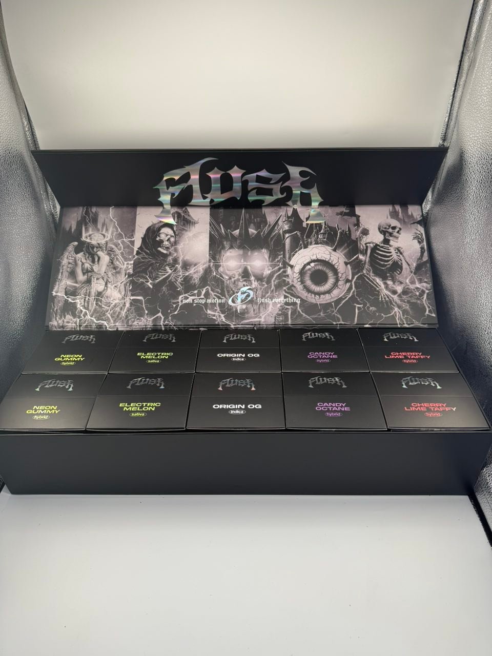 FLUSH 2G Live Resin Liquid Diamonds Disposable — Gallery View 2 FLUSH 2G Live Resin Liquid Diamonds Disposable — gallery view 2