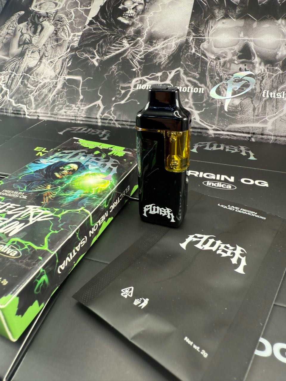 FLUSH 2G Live Resin Liquid Diamonds Disposable — Main View FLUSH 2G Live Resin Liquid Diamonds Disposable — main product view
