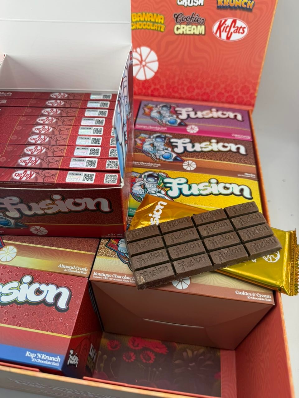 Fusion Boutique Box Premium Infused Chocolate Bars — 100 Bar Assortment — Gallery View 3 Fusion Boutique Box Premium Infused Chocolate Bars — 100 Bar Assortment — gallery view 3