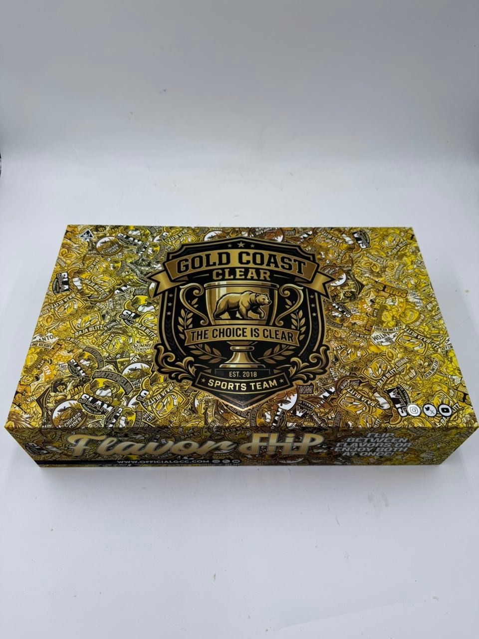 Gold Coast Clear Flavor Flip 2G Dual-Flavor Disposable — Gallery View 5 Gold Coast Clear Flavor Flip 2G Dual-Flavor Disposable — gallery view 5