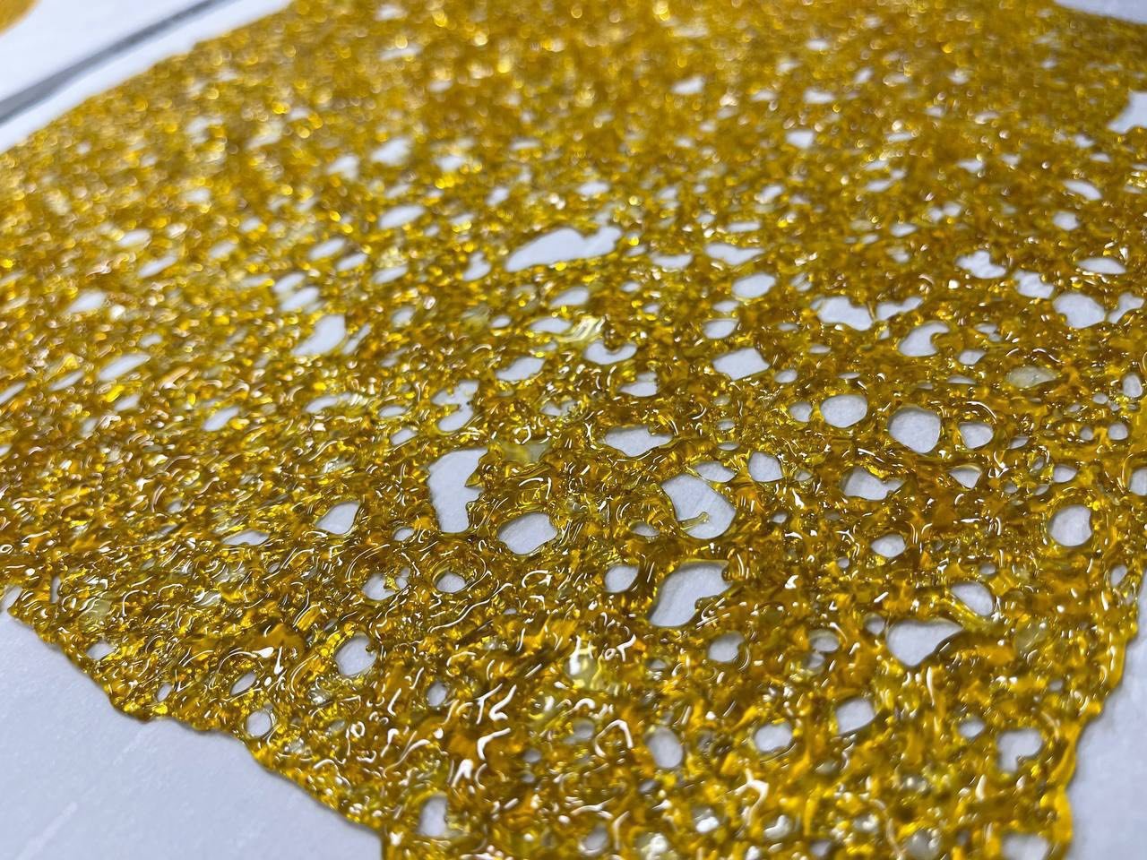 Goldiez Luxury Shatter — 1LB 32-Pack Master Box — Gallery View 3 Goldiez Luxury Shatter — 1LB 32-Pack Master Box — gallery view 3