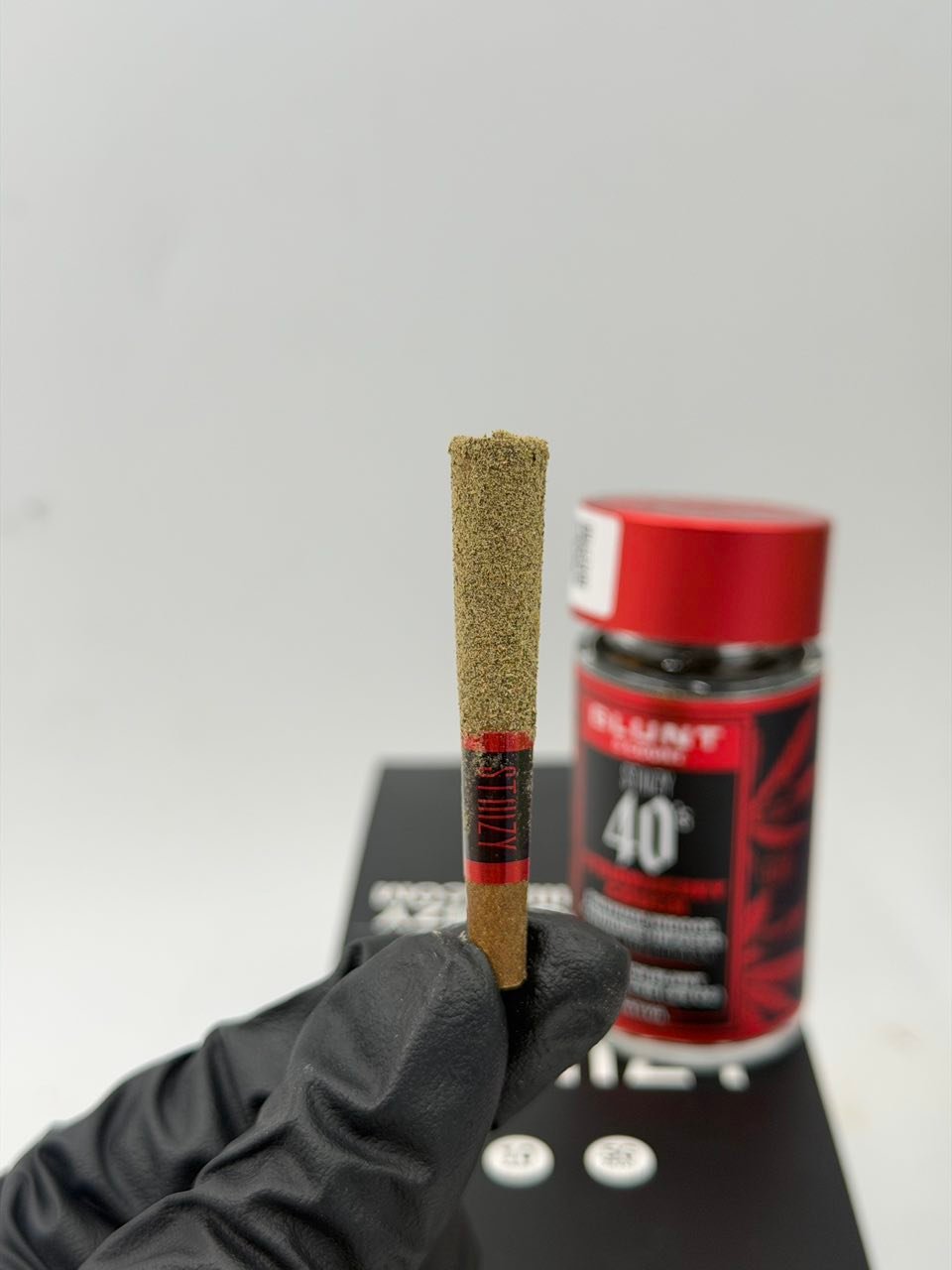 STIIIZY 40's Strawberry Cough Mini Blunt 5 Pack — Single Infused Mini Blunt STIIIZY 40's Strawberry Cough Mini Blunt 5 Pack — single infused mini blunt